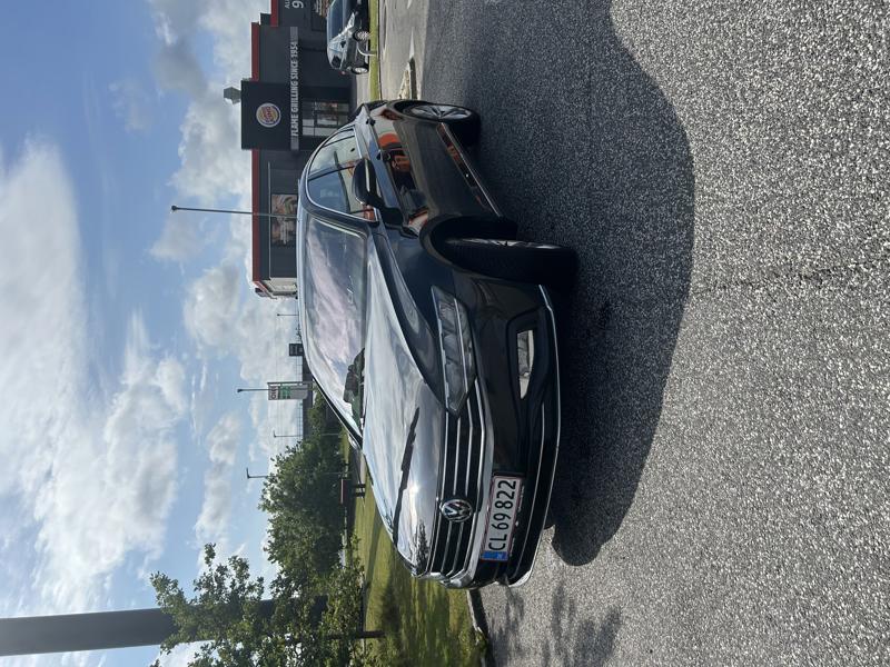 image of VOLKSWAGEN PASSAT
